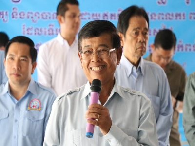 ឯកឧត្ដមទេសរដ្ឋមន្ដ្រី អៀង មូលី អញ្ជើញជាអធិបតីភាពដ៏ខ្ពង់ខ្ពស់ក្នុងពិធីពិនិត្យ និងព្យាបាលជំងឺដោយឥតគិតថ្លៃជូនពលករ ពលការិនីដែលទើបវិលត្រឡប់មកពីប្រទេសថៃ