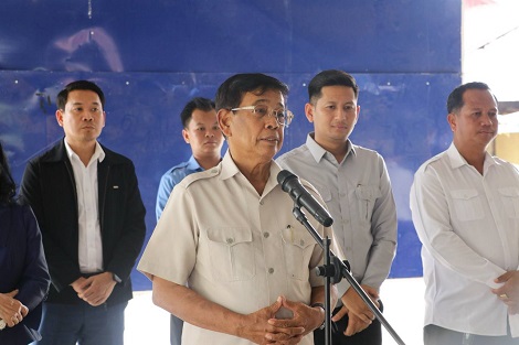 ឯកឧត្តមទេសរដ្ឋមន្ត្រី អៀង មូលី អនុប្រធាន​ក្រុមការងារ​រាជរដ្ឋា​ភិបាល​ចុះមូលដ្ឋាន​ខេត្តកំពង់ស្ពឺ និងជា​ប្រធាន​ក្រុមការងារ​រាជរដ្ឋាភិបាល​ចុះមូលដ្ឋាន​ស្រុកបរសេដ្ឋ​បានអញ្ជើញជា​អធិបតី តំណាង​ដ៏ខ្ពង់ខ្ពស់​ឯកឧត្តម​ឧបនាយក​រដ្ឋមន្ត្រី ហ៊ុន ម៉ានី រដ្ឋមន្រ្តី​ក្រសួងមុខងារ​សាធារណៈ និងជា​ប្រធាន​ក្រុមការងារ​រាជរដ្ឋាភិបាល​ចុះមូលដ្ឋាន​ខេត្តកំពង់ស្ពឺ